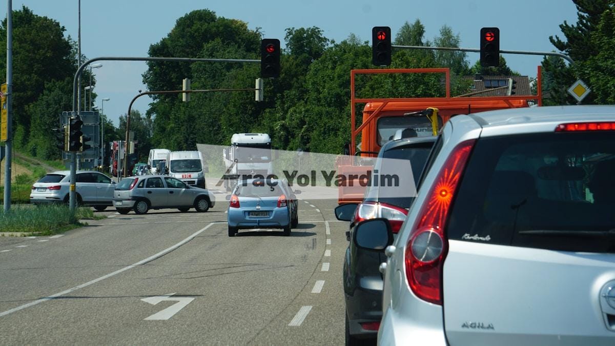 Maltepe çekici çağırma - Maltepe Sahil Yolunda Arıza: En Yakın Çekici Nasıl Çağrılır? 1 Maltepe çekici çağırma