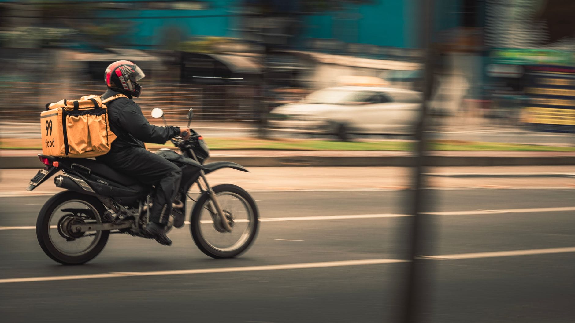 motosiklet kurye Küçükçekmece 2026 – Küçükçekmece’de Motosiklet Kurye 2026: En Hızlı Firmalar