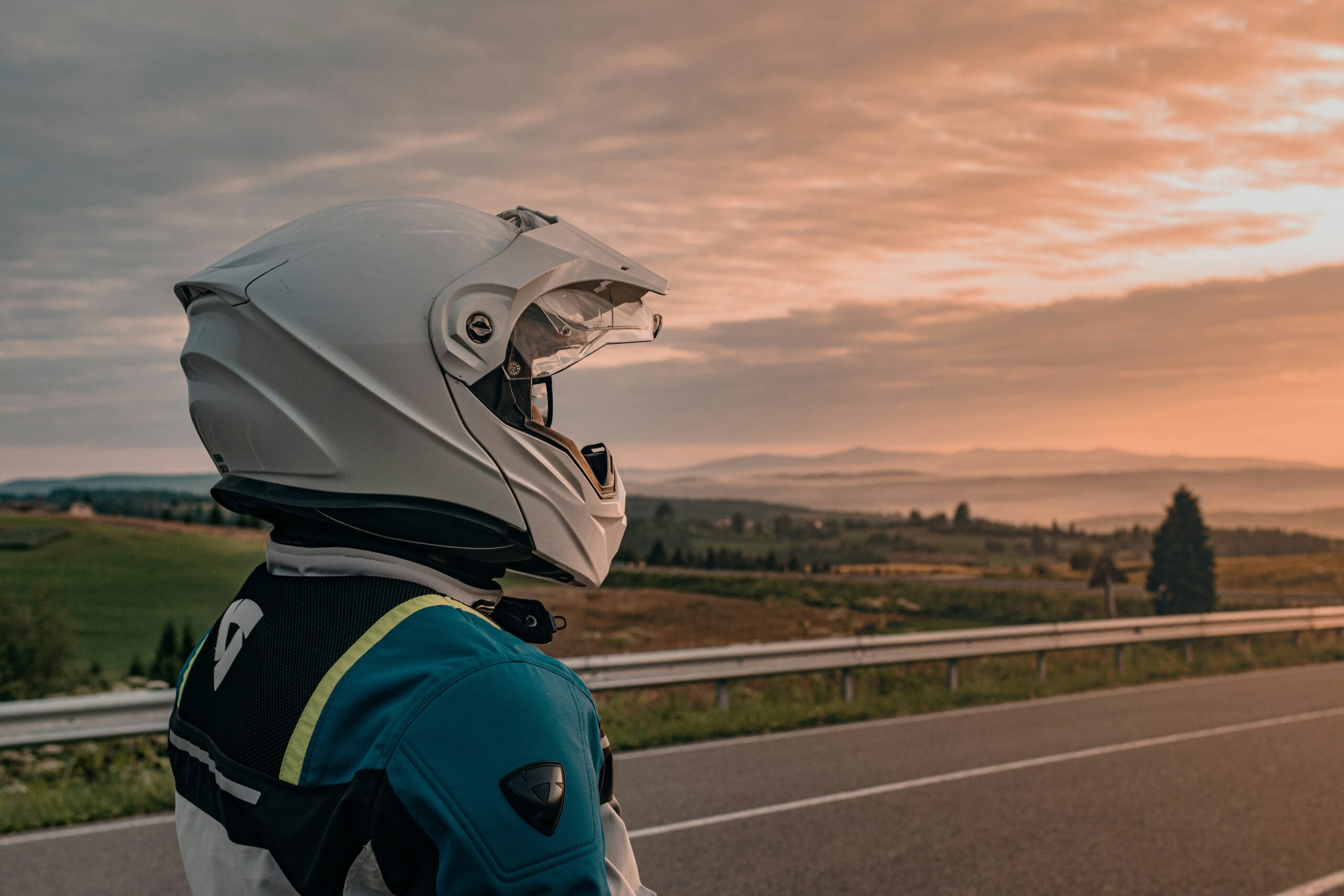 motosiklet kaskı Küçükçekmece - Küçükçekmece'de Motosiklet Kaskı ve Güvenlik Ekipmanları 2026 1 motosiklet kaskı Küçükçekmece